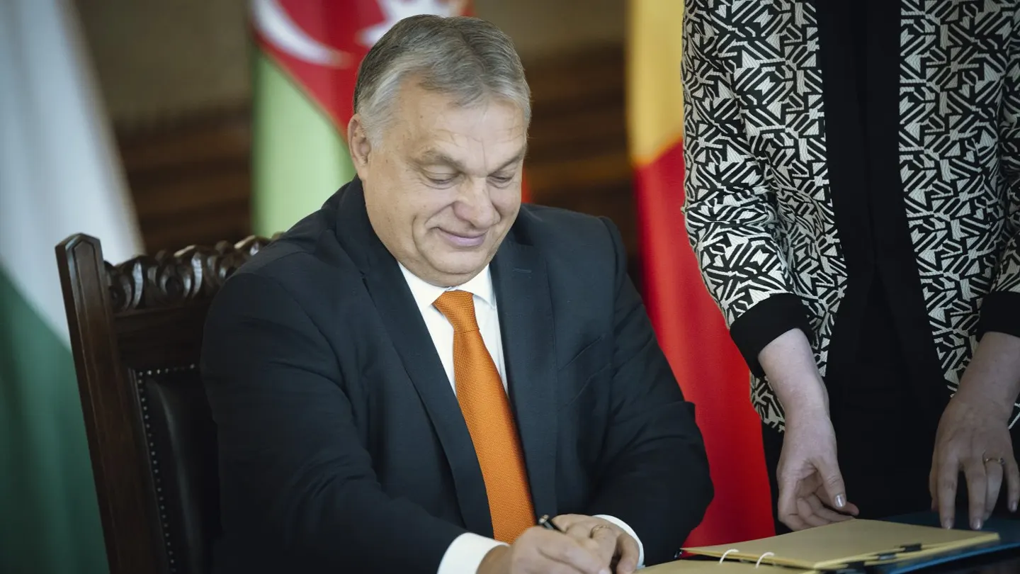 Azeri-georgiai-román-magyar áramvezetékről szóló megállapodást ír alá Orbán Viktor