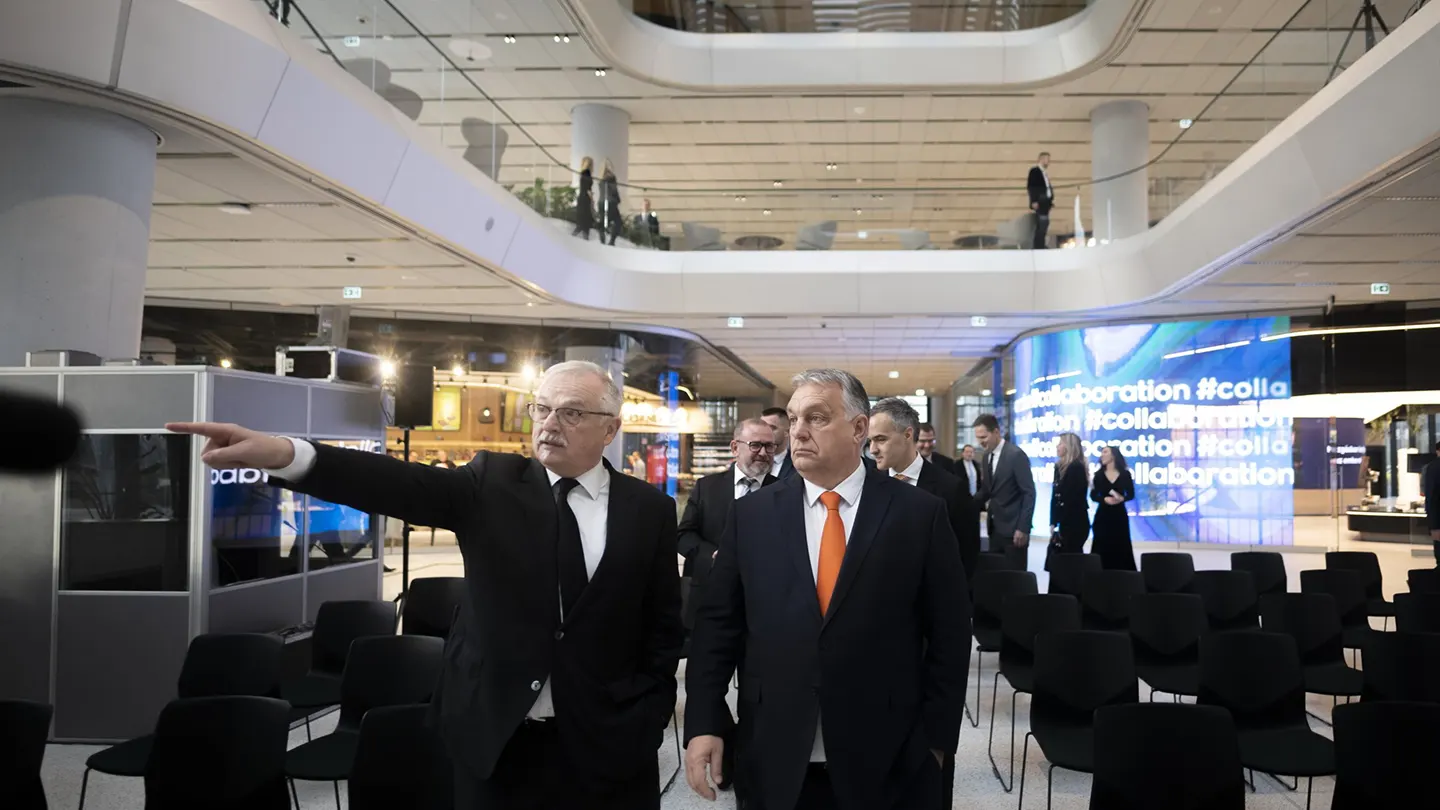 Orbán Viktor látogatása a MOL-nál